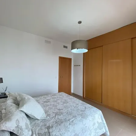 En Complejo Residencial Con Piscina Apartment *