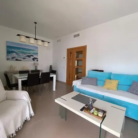 En Complejo Residencial Con Piscina